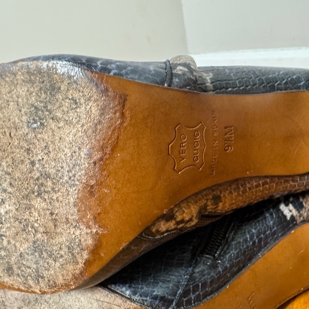 Donald J. Pliner Black and Brown Snakeskin Leather Heeled Boots 9.5M - Picture 12 of 14